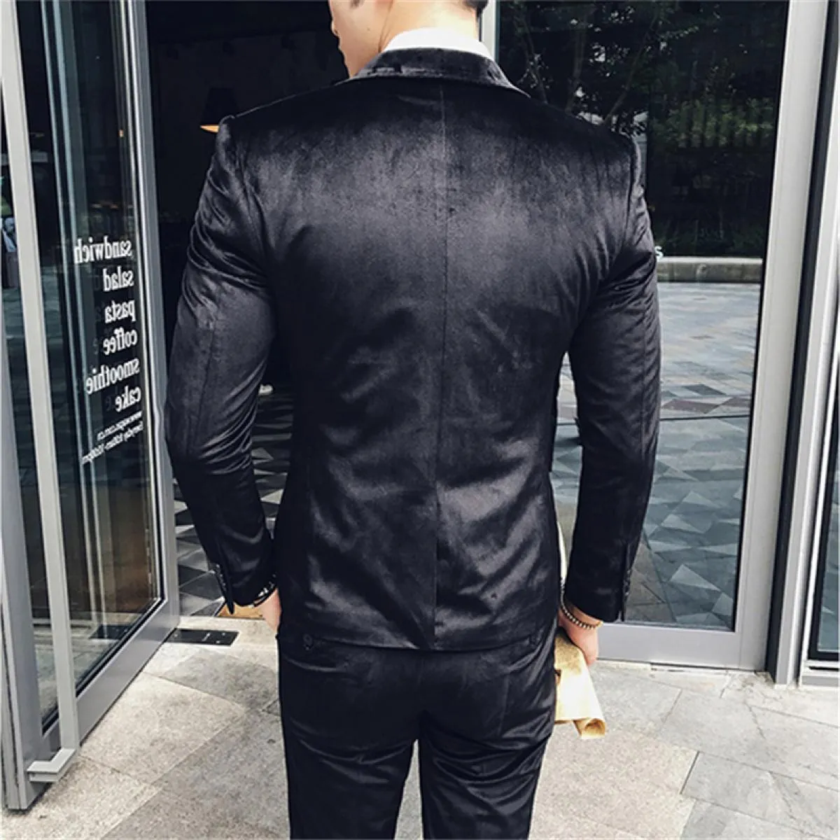 2022 nuovi abiti da uomo in velluto argento alla moda con risvolto dentellato tre pezzi blazer da ballo formale per uomo vendita