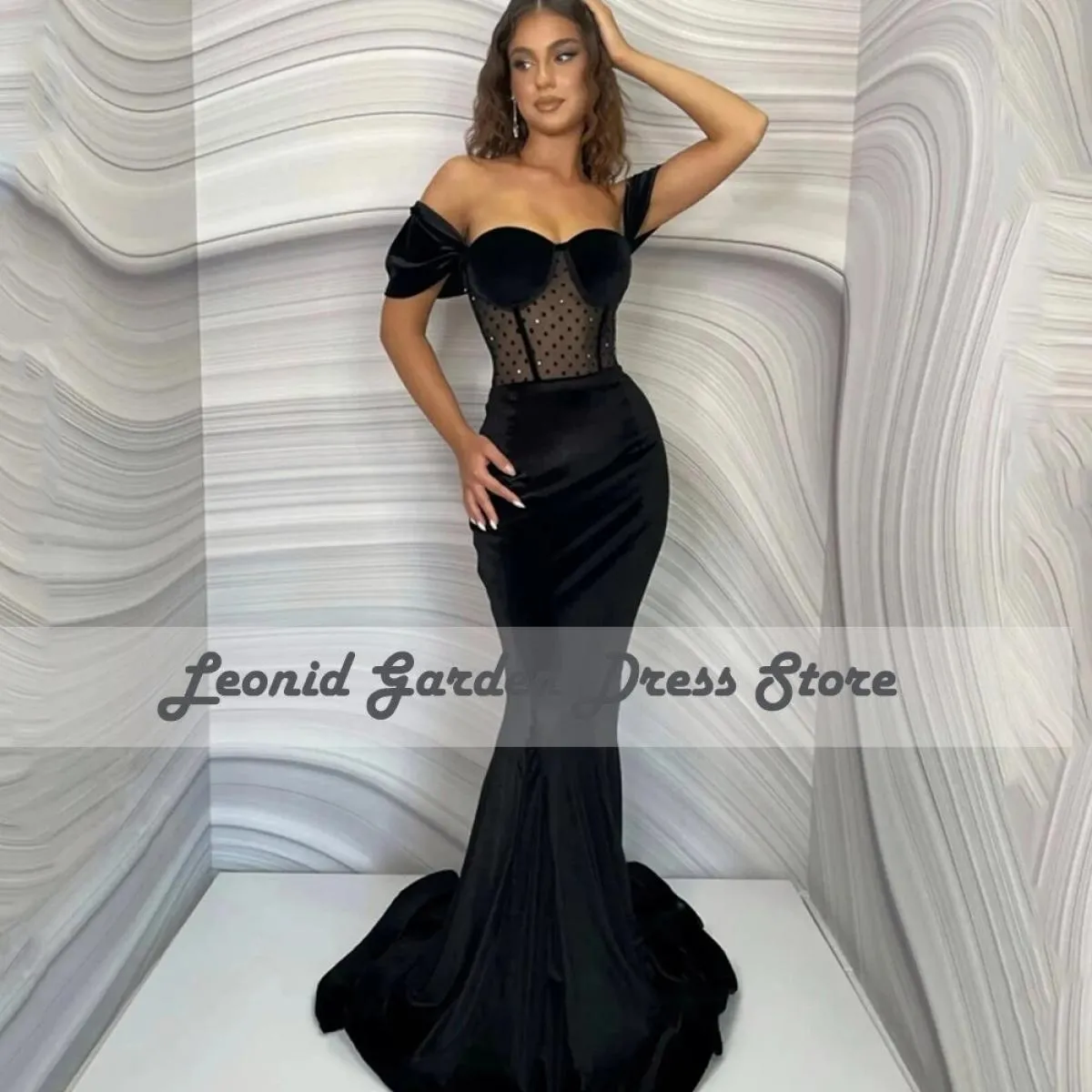 Abiti da ballo in velluto nero 2022 con spalle scoperte Abiti da sera Dot Sweetheart Lunghezza pavimento Abiti da festa per invi