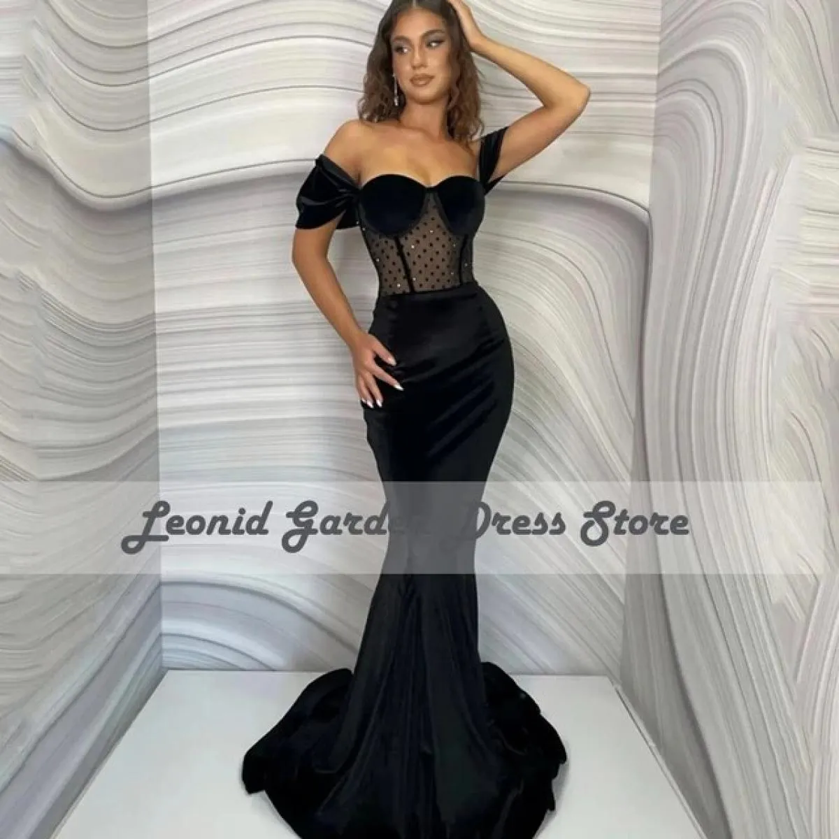 Abiti da ballo in velluto nero 2022 con spalle scoperte Abiti da sera Dot Sweetheart Lunghezza pavimento Abiti da festa per invi