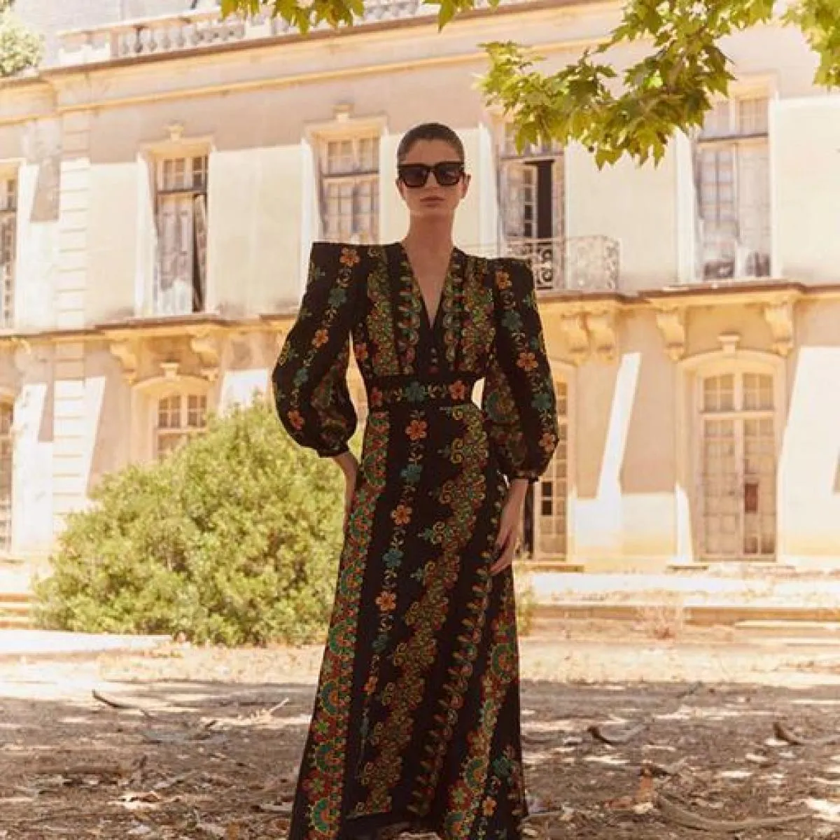 Abito a pieghe stampato vintage abito con spalline manica a sbuffo con scollo a V gonna a vita alta femminile 2024 nuova primave