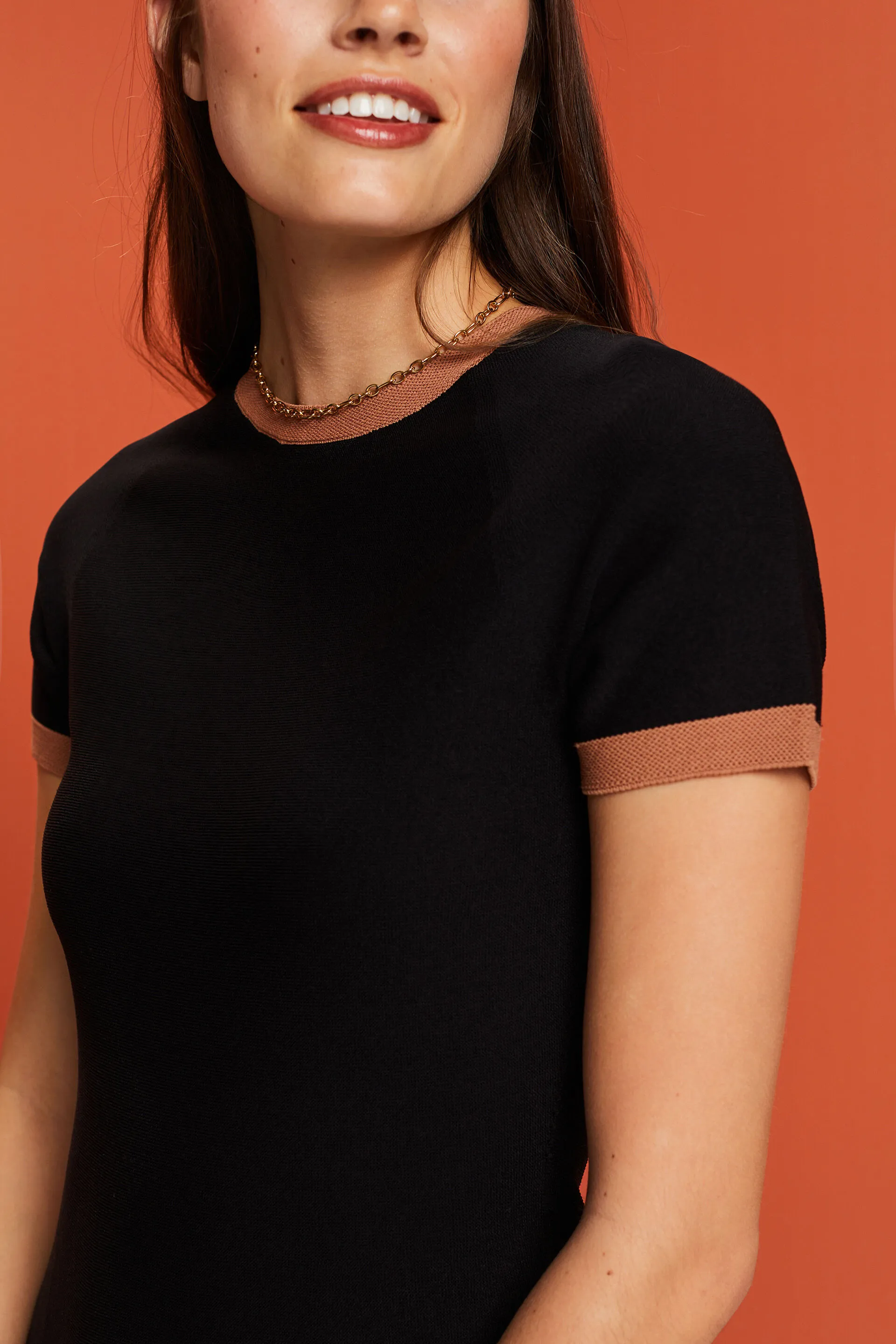 Abito in maglia con manica corta