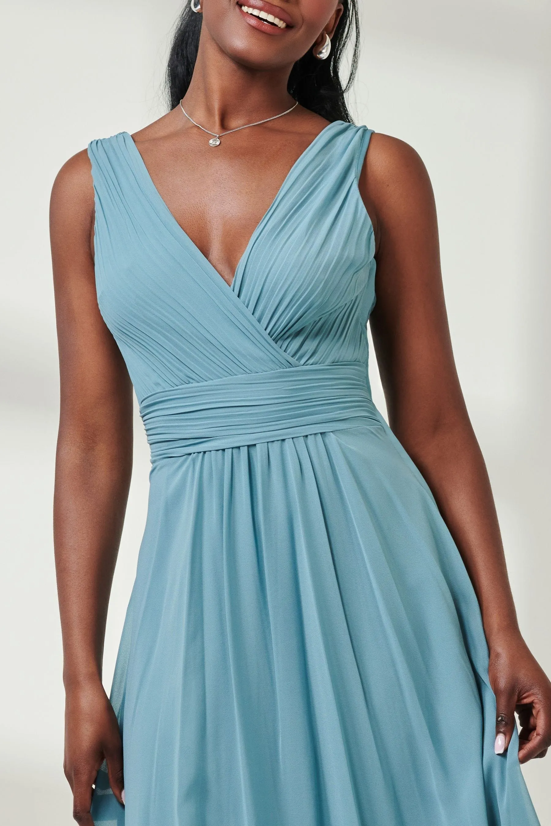 Abito maxi in chiffon con corpino Jolie Moi A pieghe