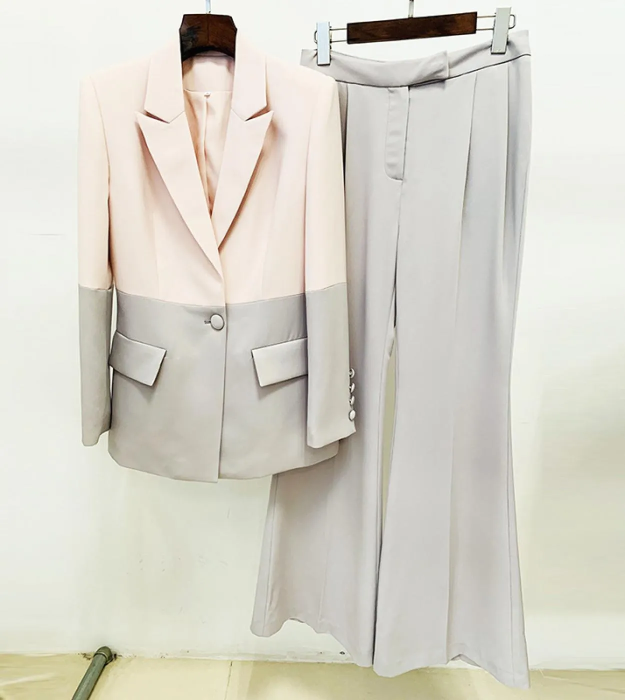 Blazer Tailleur pantalone Completi a due pezzi Donna Pantaloni a zampa con un bottone con cuciture rosa e grigie Set di pantalon