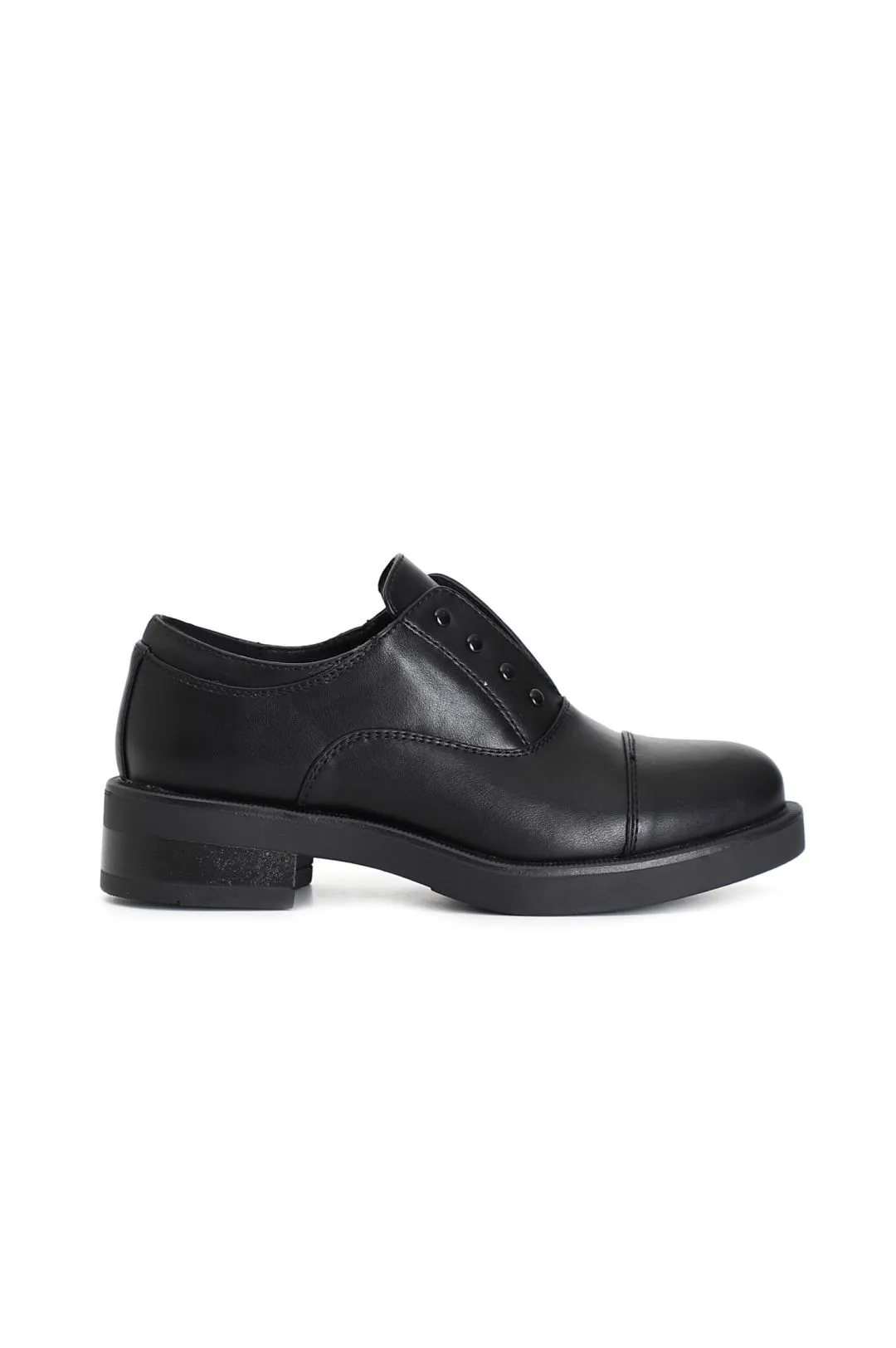 francesina in similpelle con borchie nero