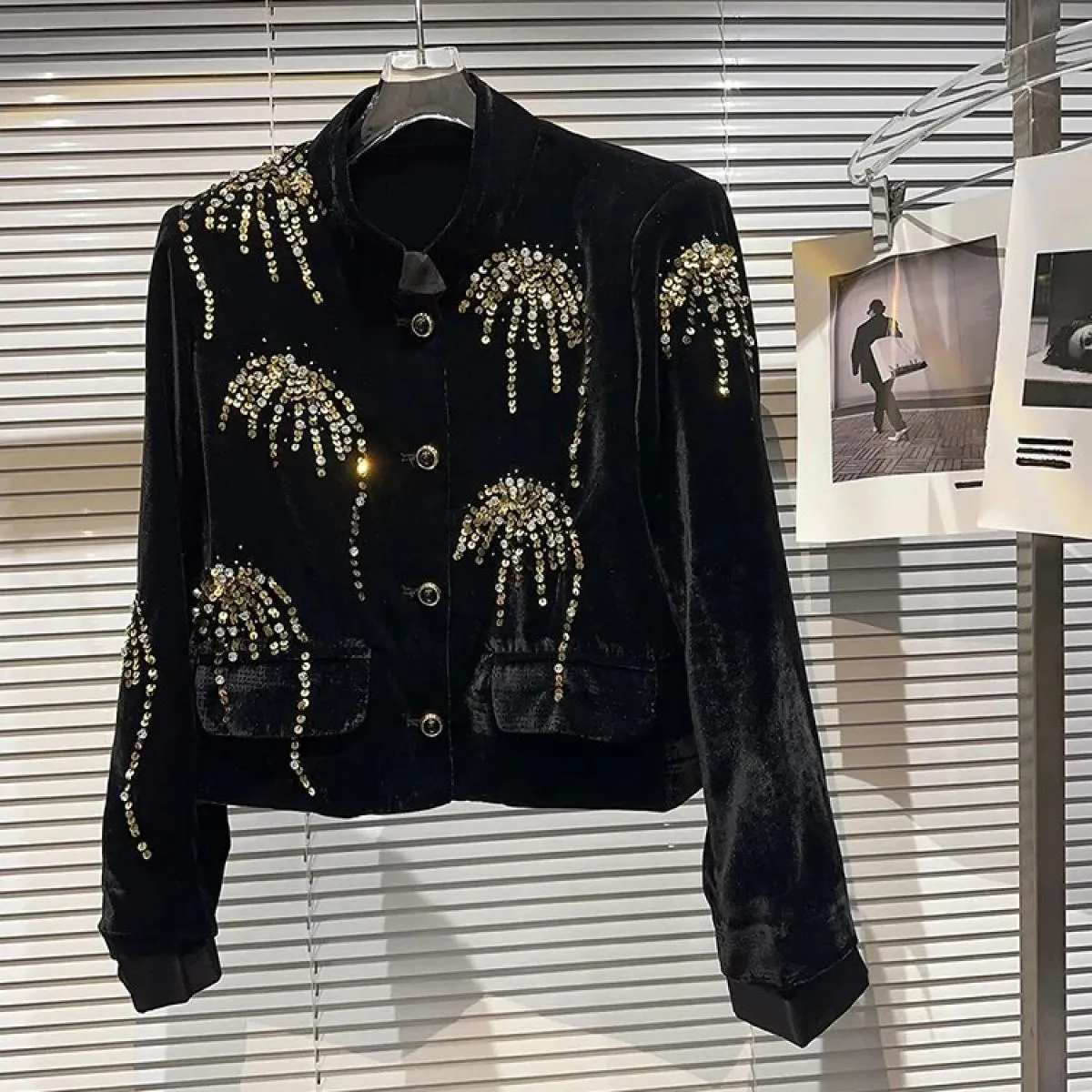 Giacca corta da donna con collo in piedi in velluto con motivo fuochi d'artificio con paillettes di High Street 2023 del nuoviss