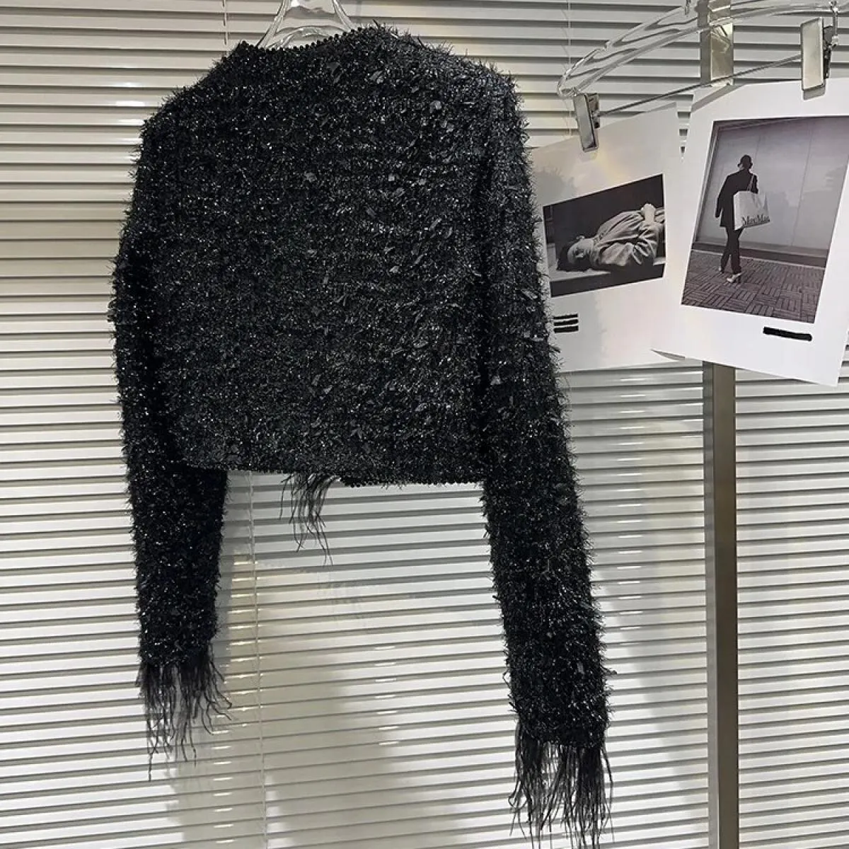 Giacca corta in tweed di seta brillante con bordo in pelliccia di struzzo da donna della moda più recente di High Street 2023