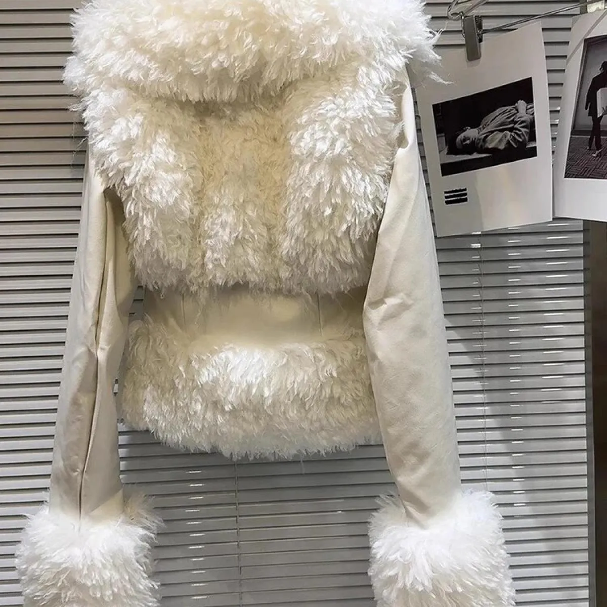 Giacca da donna in pelle patchwork in pelliccia di agnello più nuova di High Street 2023