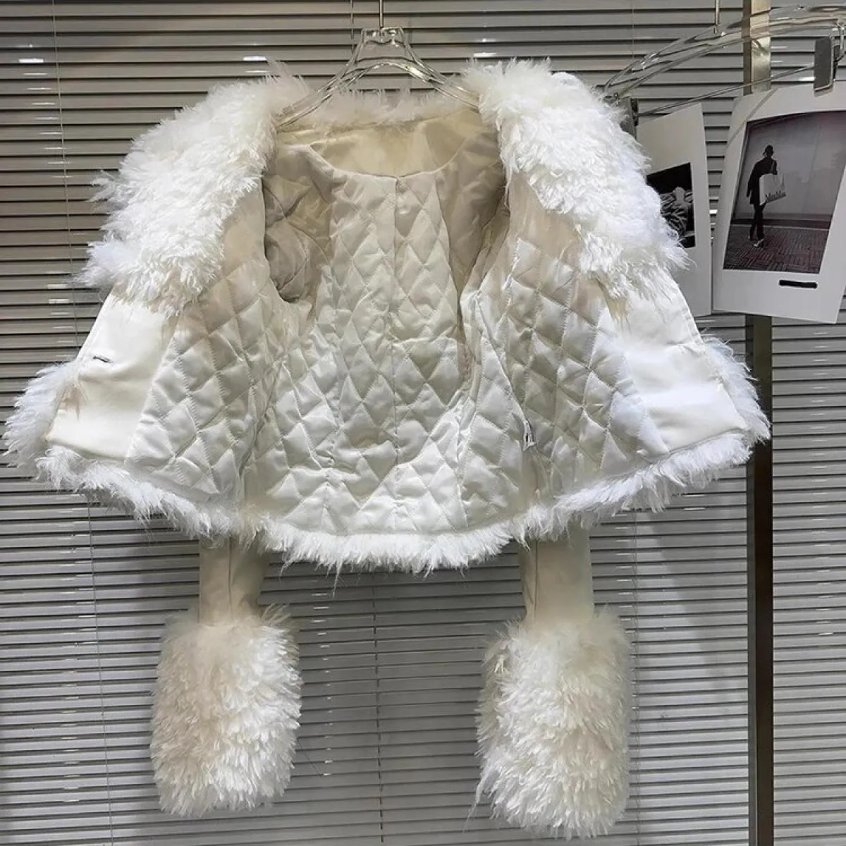 Giacca da donna in pelle patchwork in pelliccia di agnello più nuova di High Street 2023