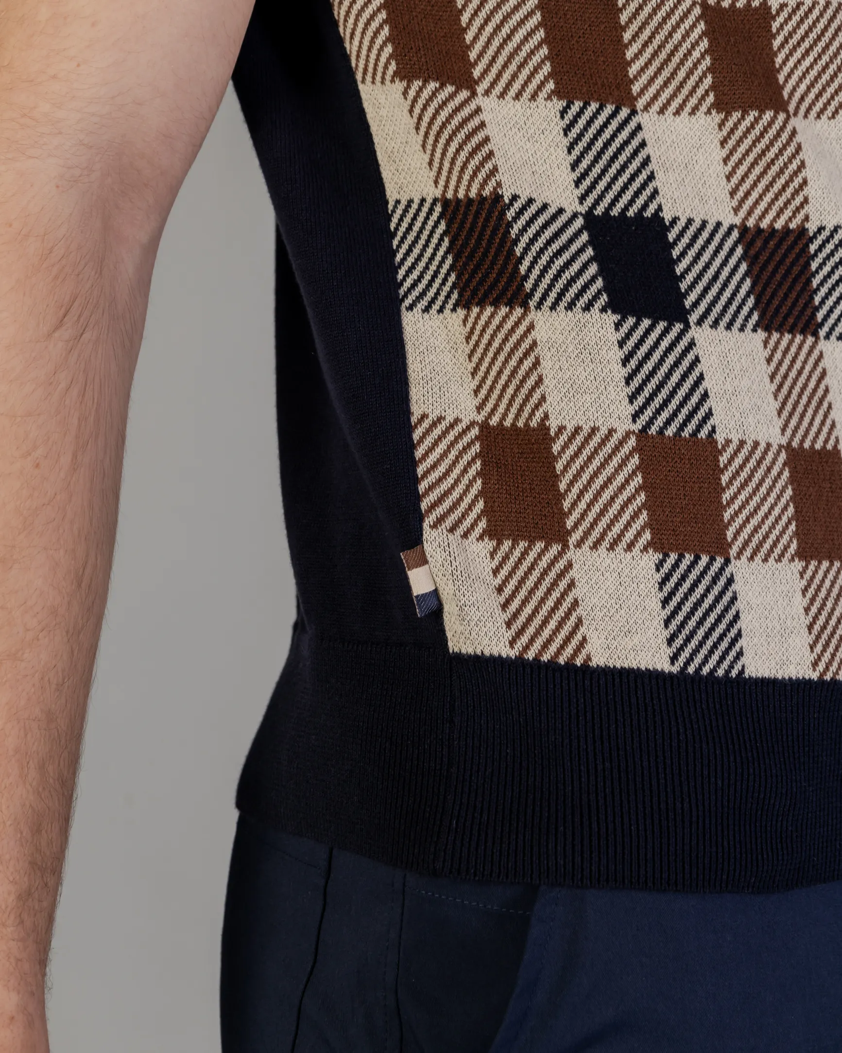 Gilet in maglia Aquascutum ACTIVE MACRO CHECK VEST Blu