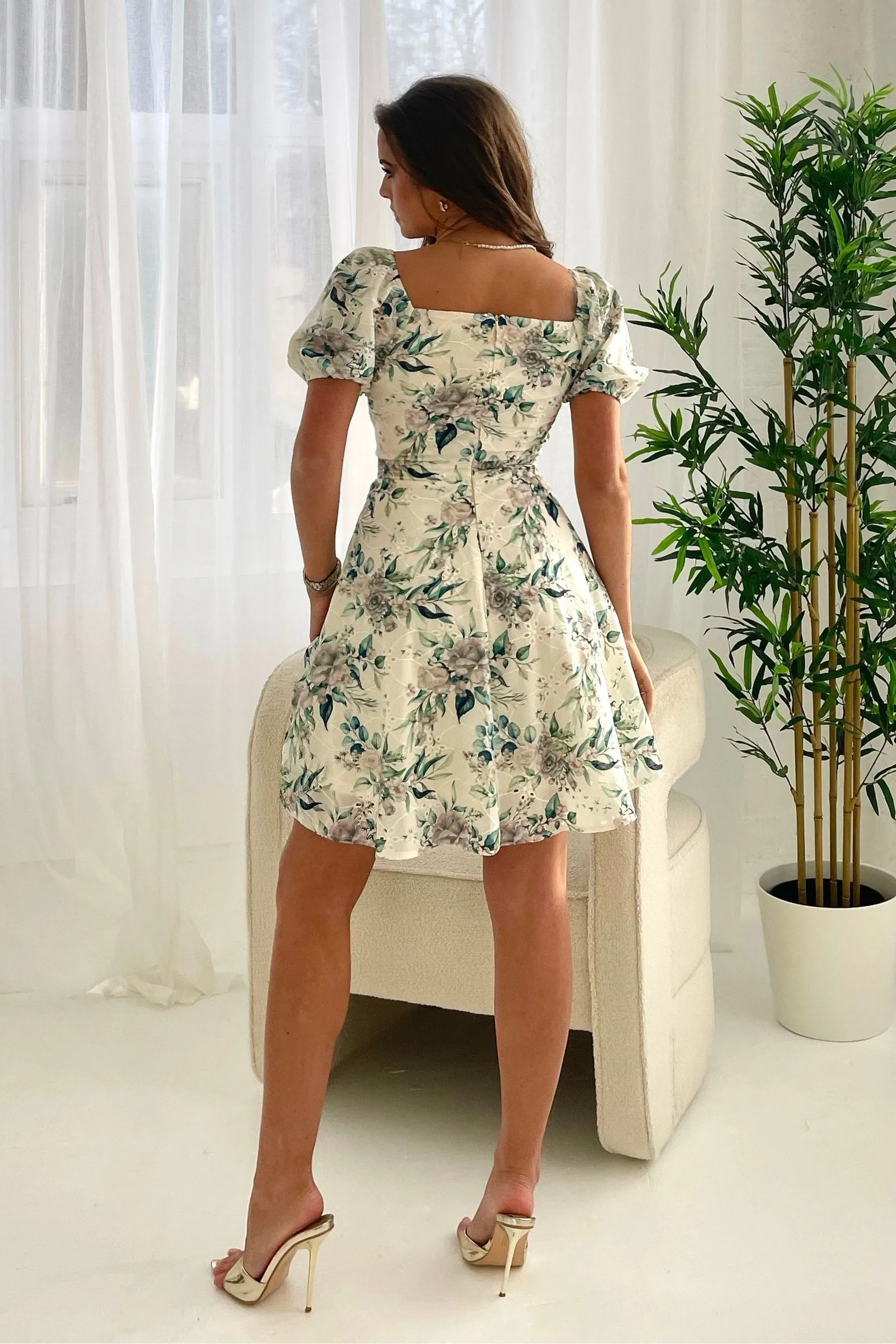 Girl In Mind - Hallie - Cream  - Floreale - Abito corto in pizzo sangallo