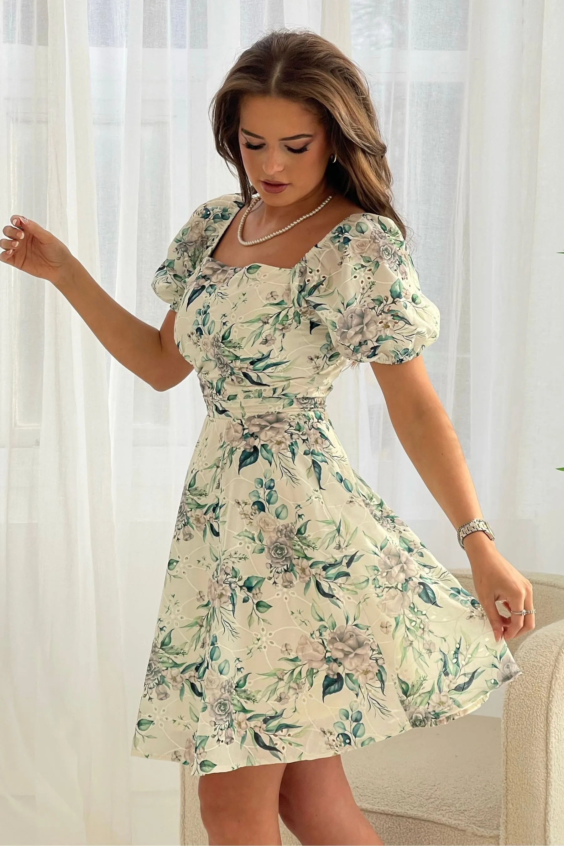 Girl In Mind - Hallie - Cream  - Floreale - Abito corto in pizzo sangallo