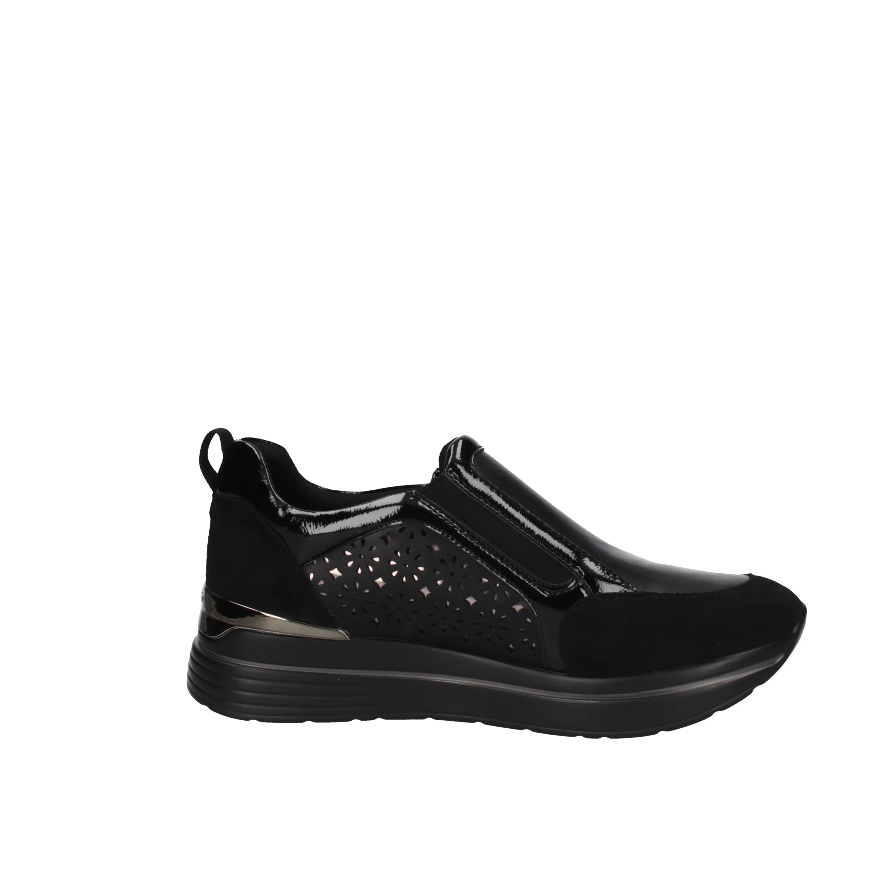 inblu slip on in 389  