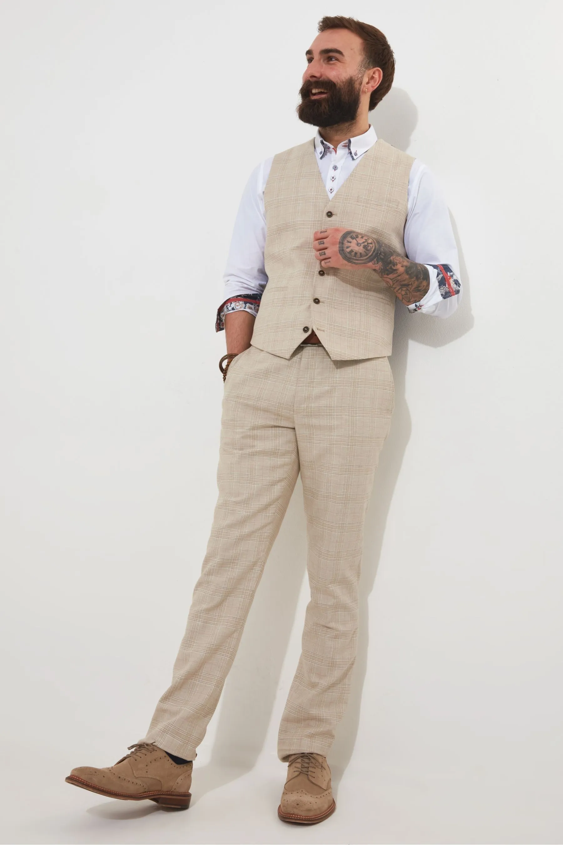 Joe Browns regular  - Cream vestibilità  - A quadri gilet foderato in Satin a contrasto