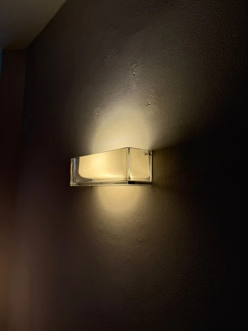 Lampada da parete Flos ONTHEROCKS"