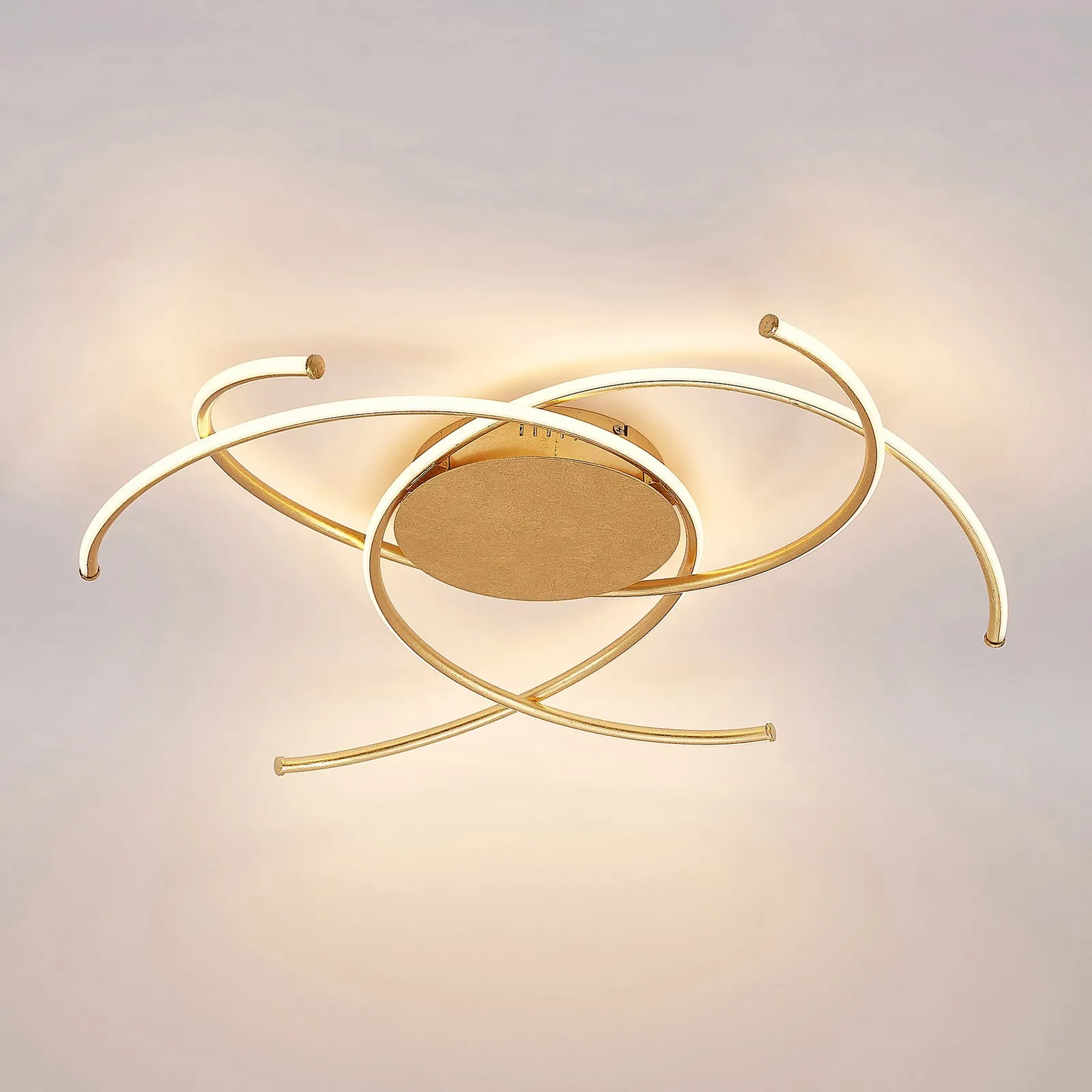 Lindby plafoniera LED Yareli, oro, metallo, Ø 70 cm