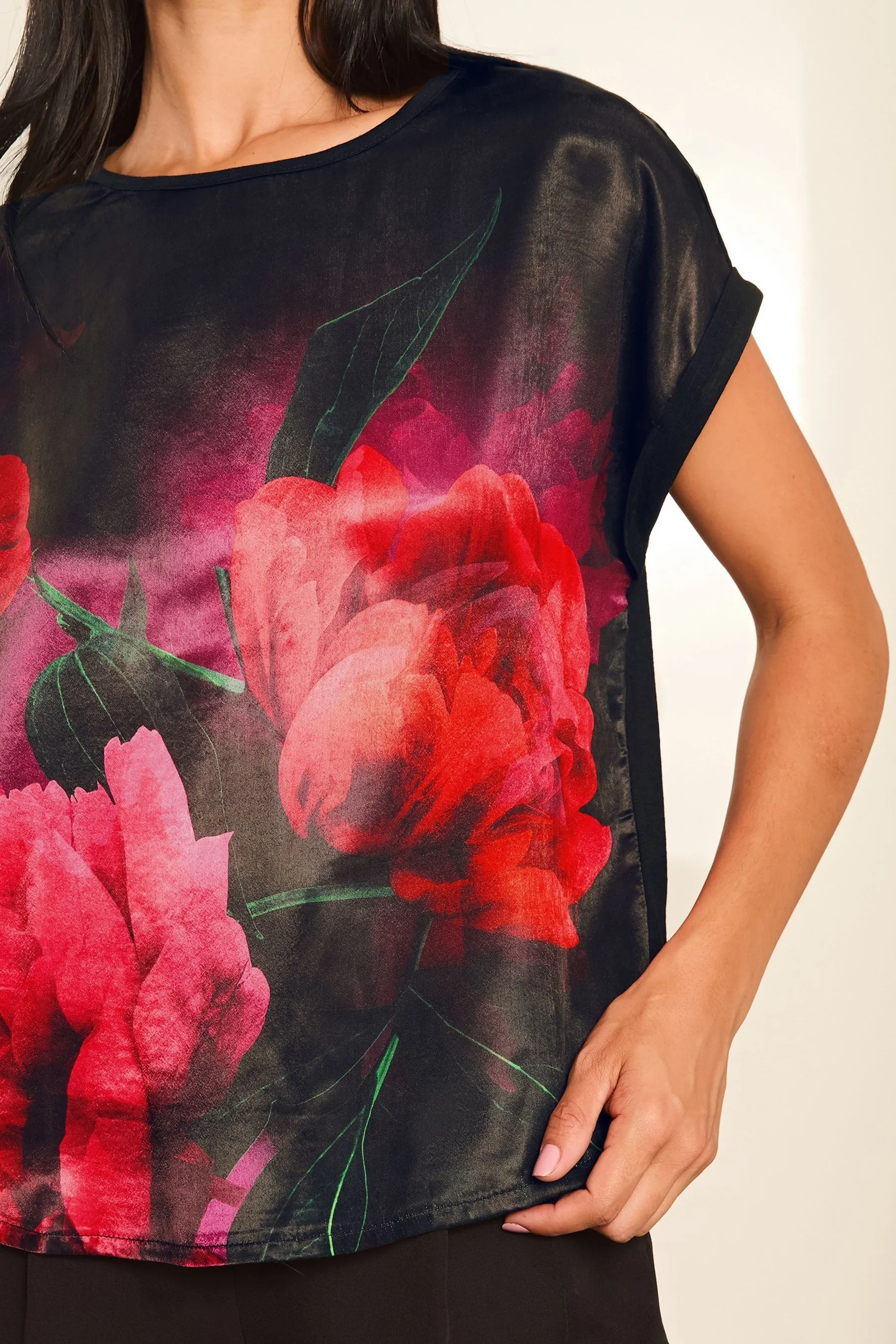 Lipsy Girocollo Stampato Raso T-Shirt    