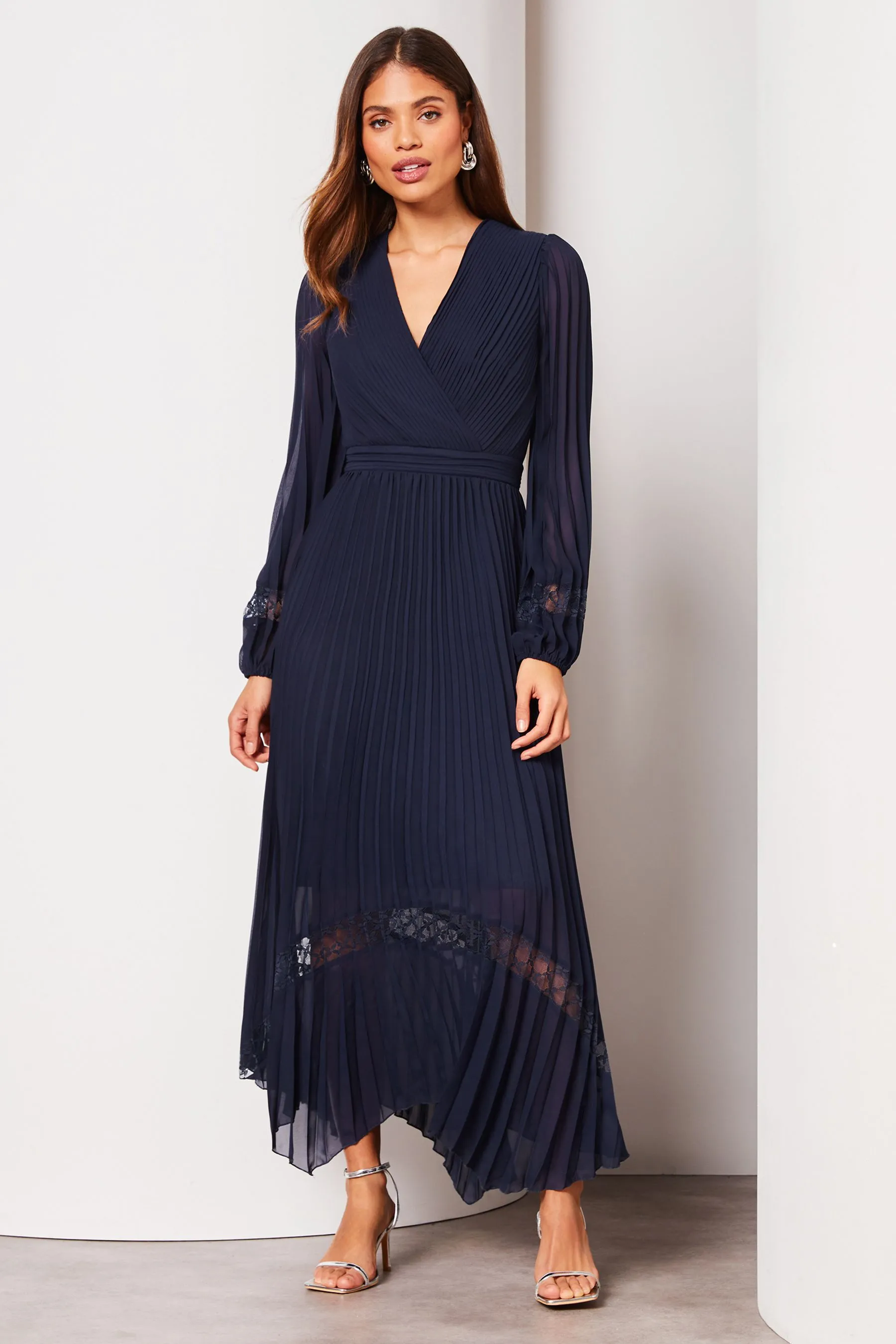 Lipsy Manica lunga A pieghe Pizzo Scollo a V - Abito midi