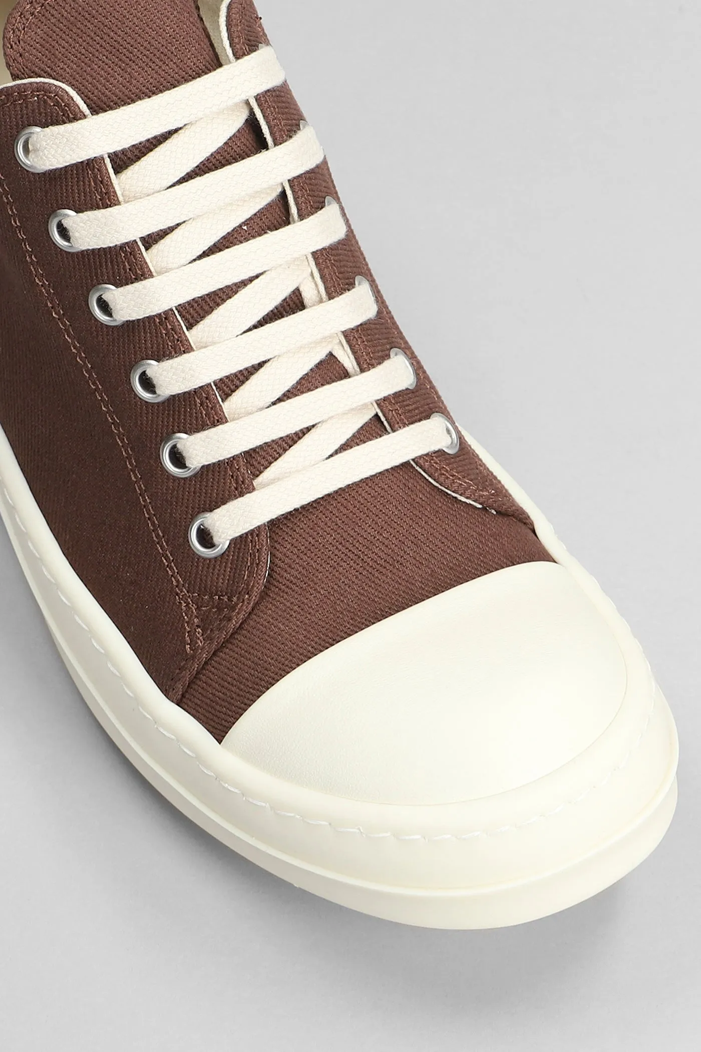 Low Sneakers