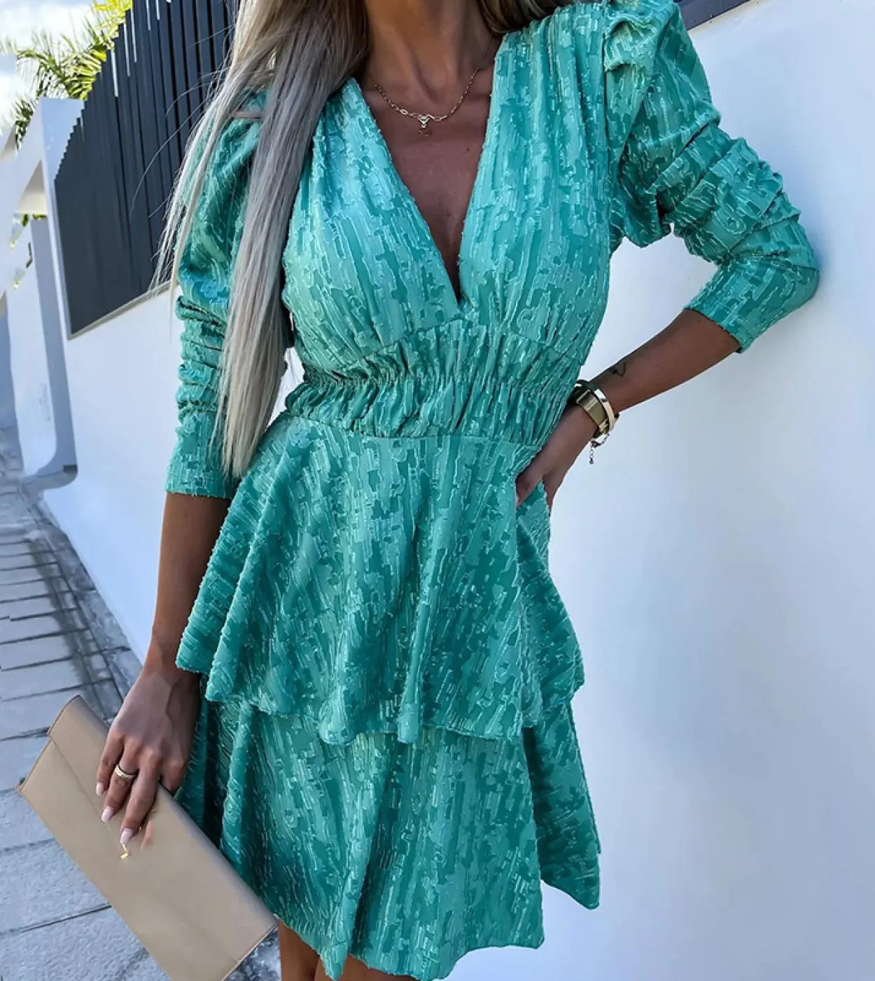 Mini abito jacquard in velluto moda donna Abito da sera plissettato a maniche lunghe casual Elegante scollo a V elastico in vita