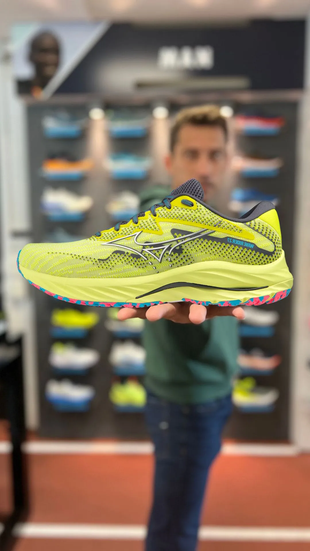 Mizuno wave rider 27