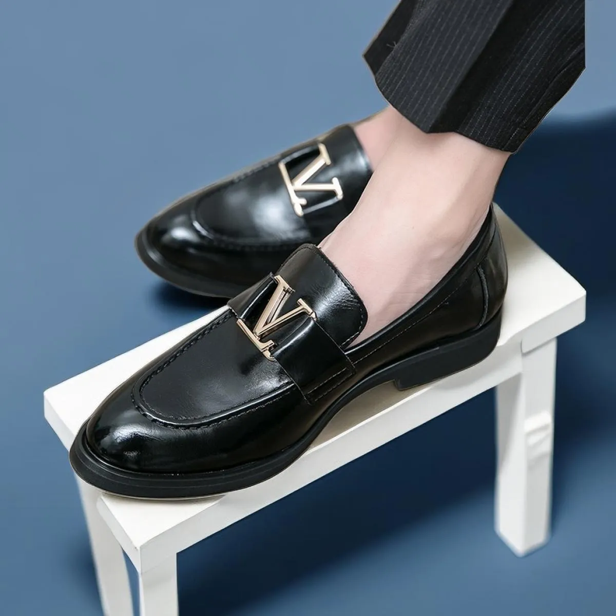 Nuovi mocassini neri da uomo scarpe in pelle pu business marrone rosso traspirante slip on scarpe solide fatte a mano spedizione