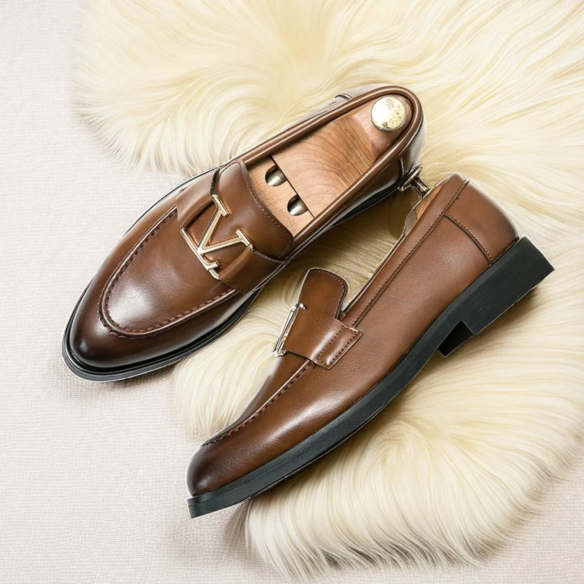 Nuovi mocassini neri da uomo scarpe in pelle pu business marrone rosso traspirante slip on scarpe solide fatte a mano spedizione