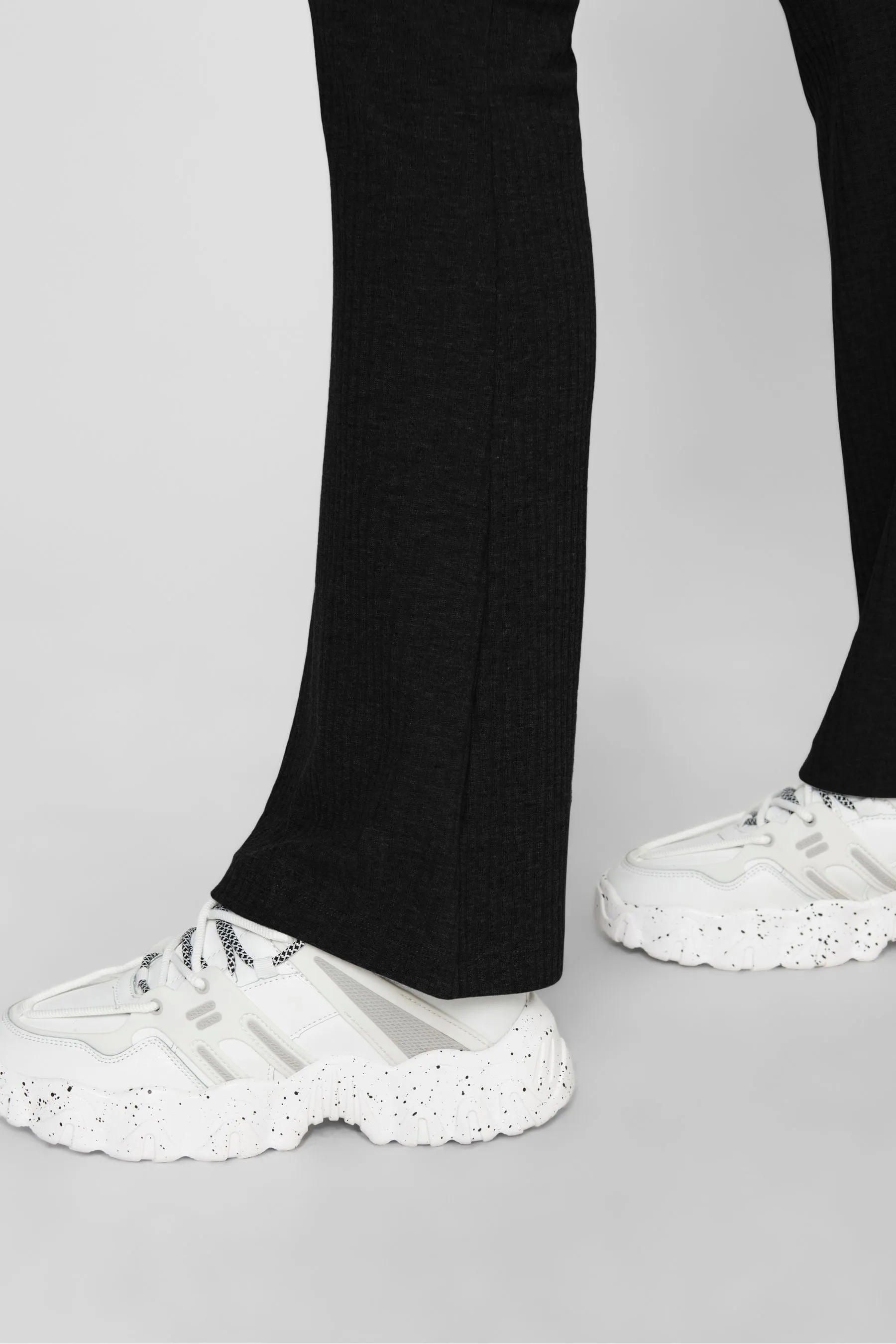 ONLY - Pantaloni a zampa in jersey