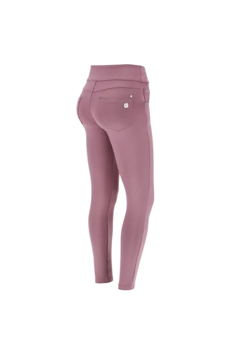Pantalone N.O.W.® con vita risvoltabile in D.I.W.O.® Donna Viola