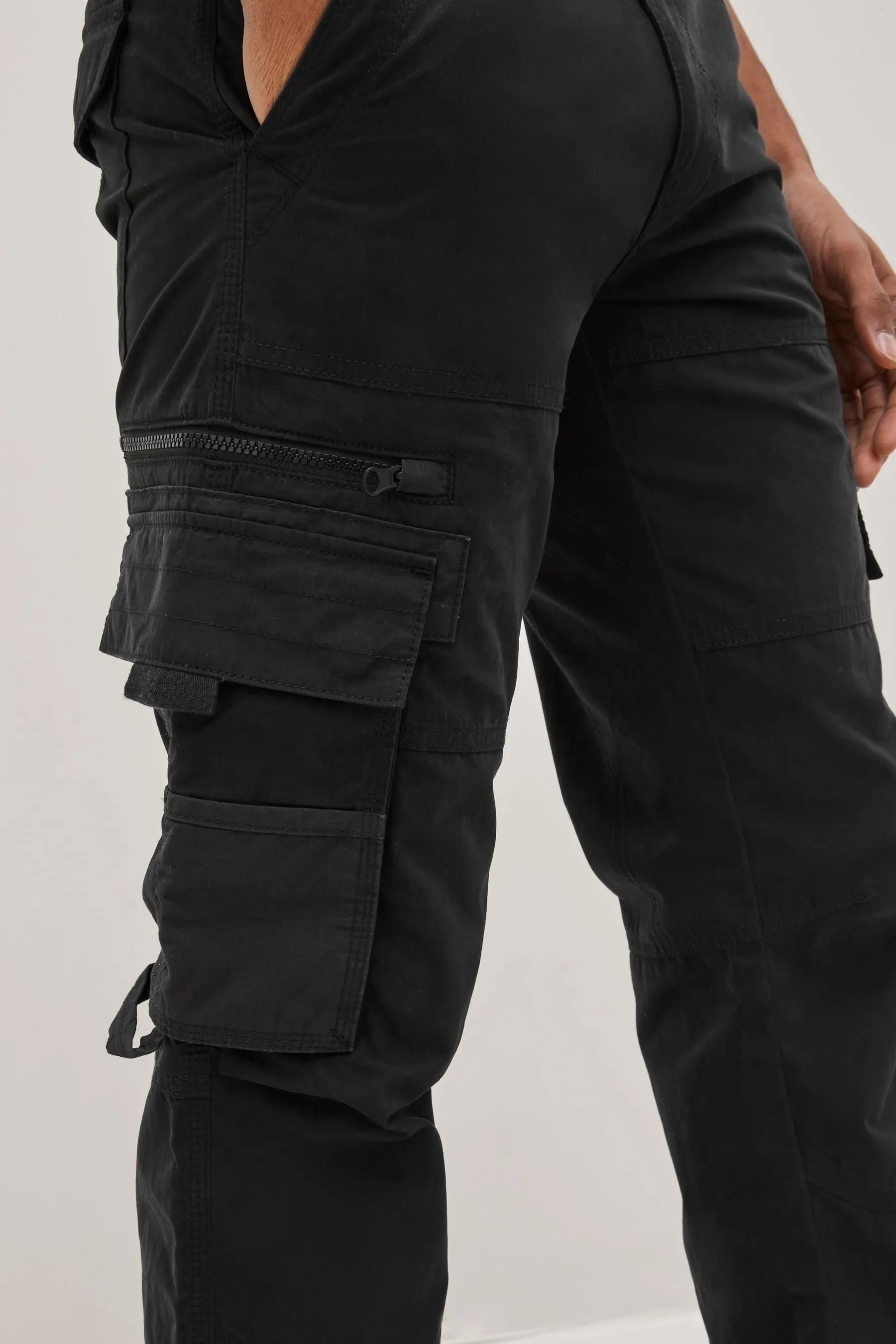Pantaloni cargo tecnologici con cintura