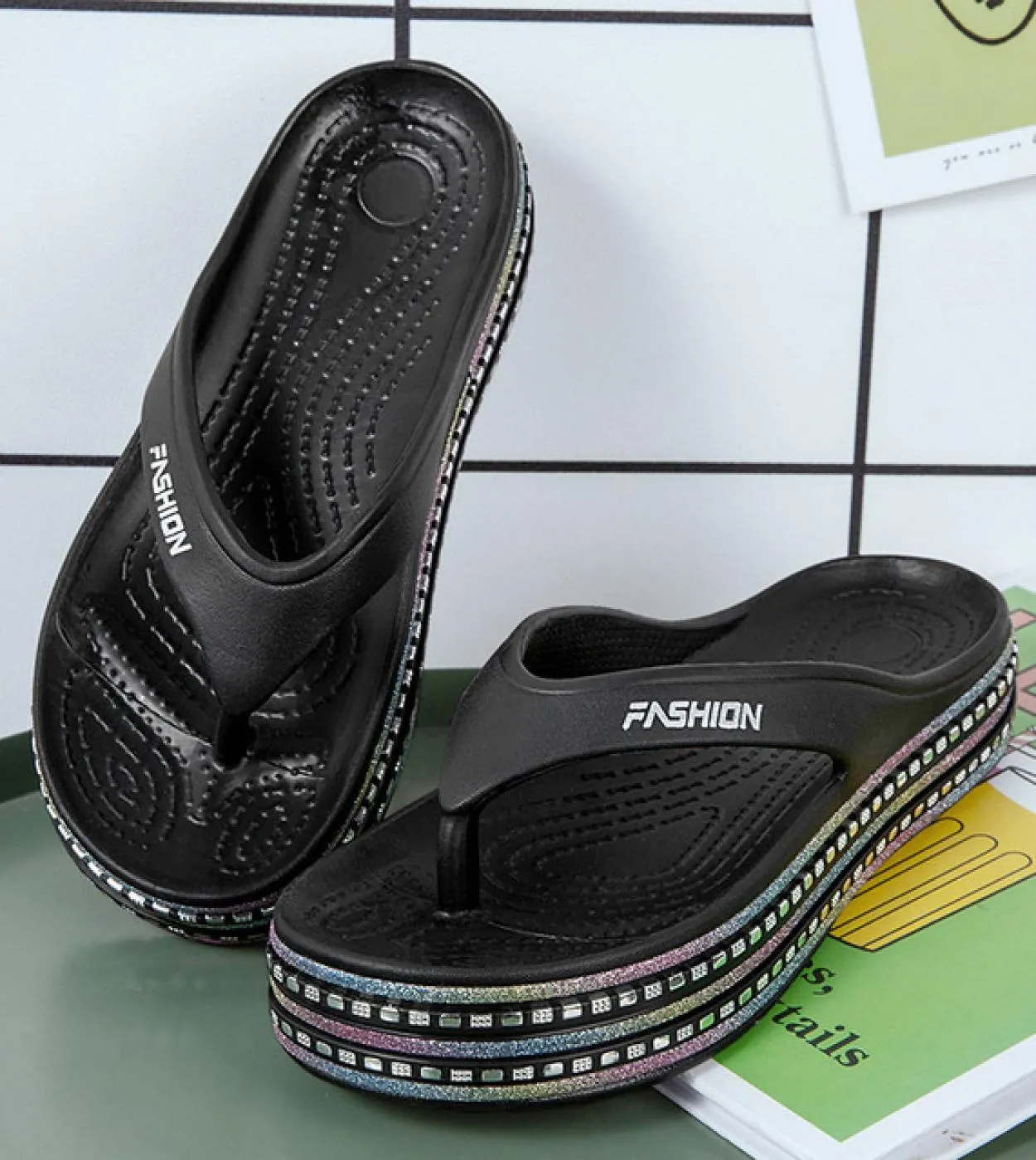 Pantofole con plateau da donna Scarpe estive da pavimento per la casa Infradito da spiaggia da donna Soft Eva Suola spessa Moda