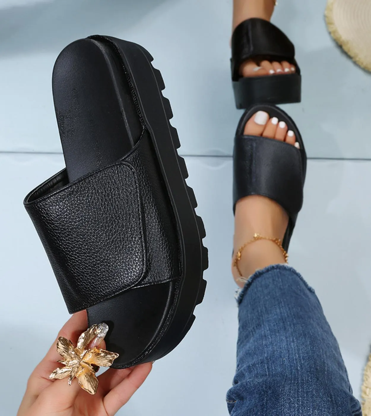 Pantofole con plateau in pelle nera Sandali da donna Taglie forti 43 Scarpe con suola spessa Donna 2022 Scivolo da spiaggia anti