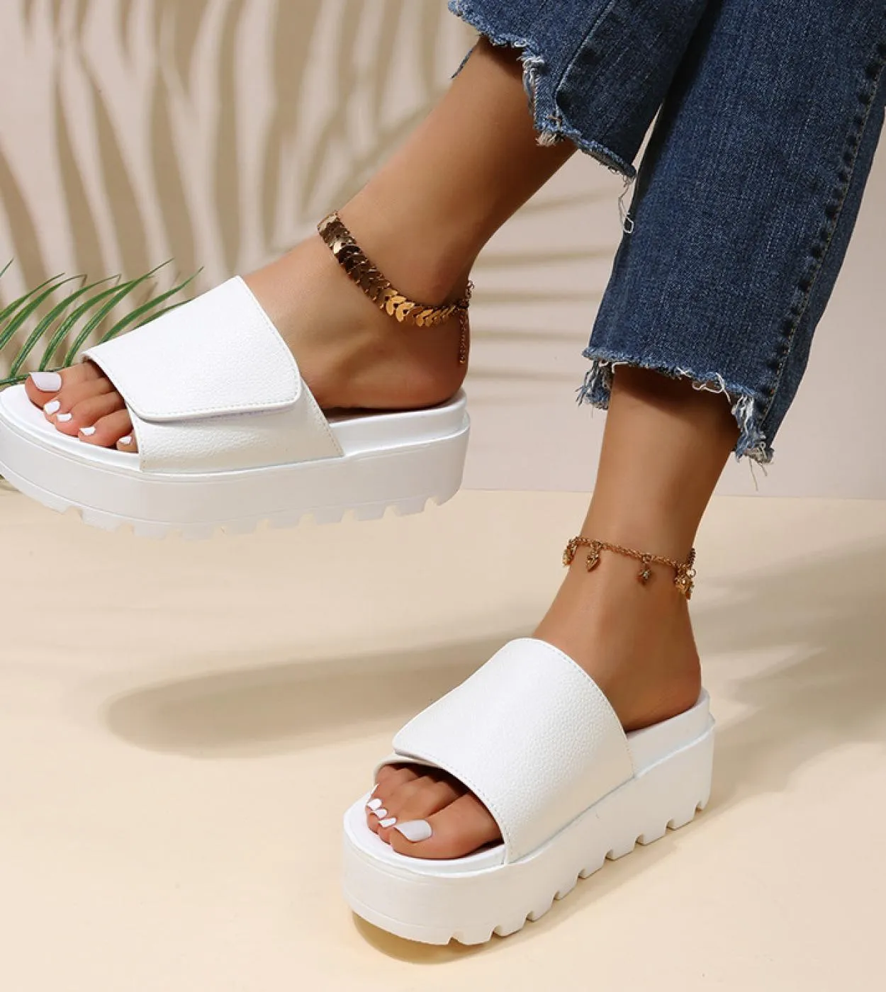 Pantofole con plateau in pelle nera Sandali da donna Taglie forti 43 Scarpe con suola spessa Donna 2022 Scivolo da spiaggia anti