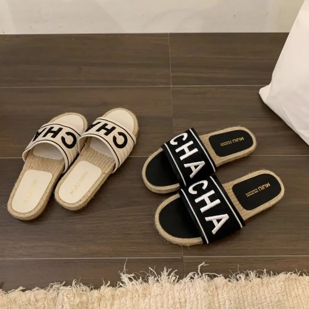 Pantofole moda intrecciate con suola spessa intrecciate scarpe da donna 2024 nuova estate abbigliamento esterno sandali casual s