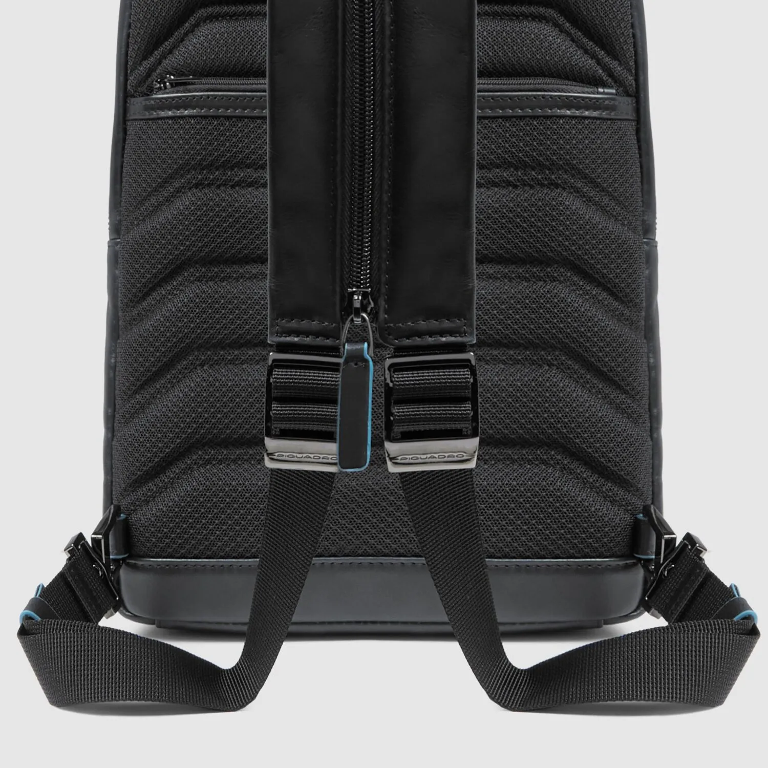 Piquadro Borsa a tracolla quadrata blu da 30,5 cm