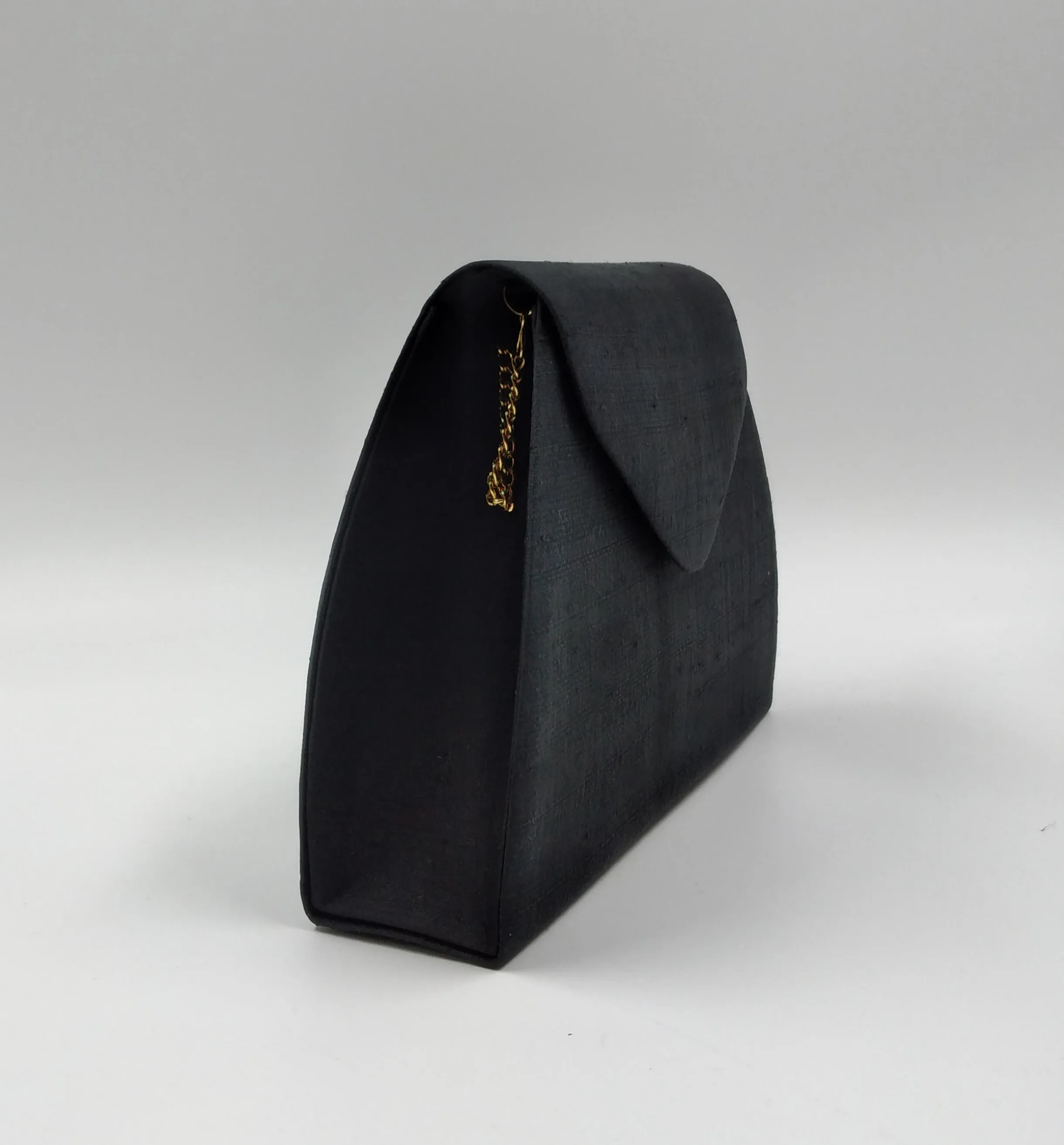 POCHETTE IN SATIN CON QUADRI