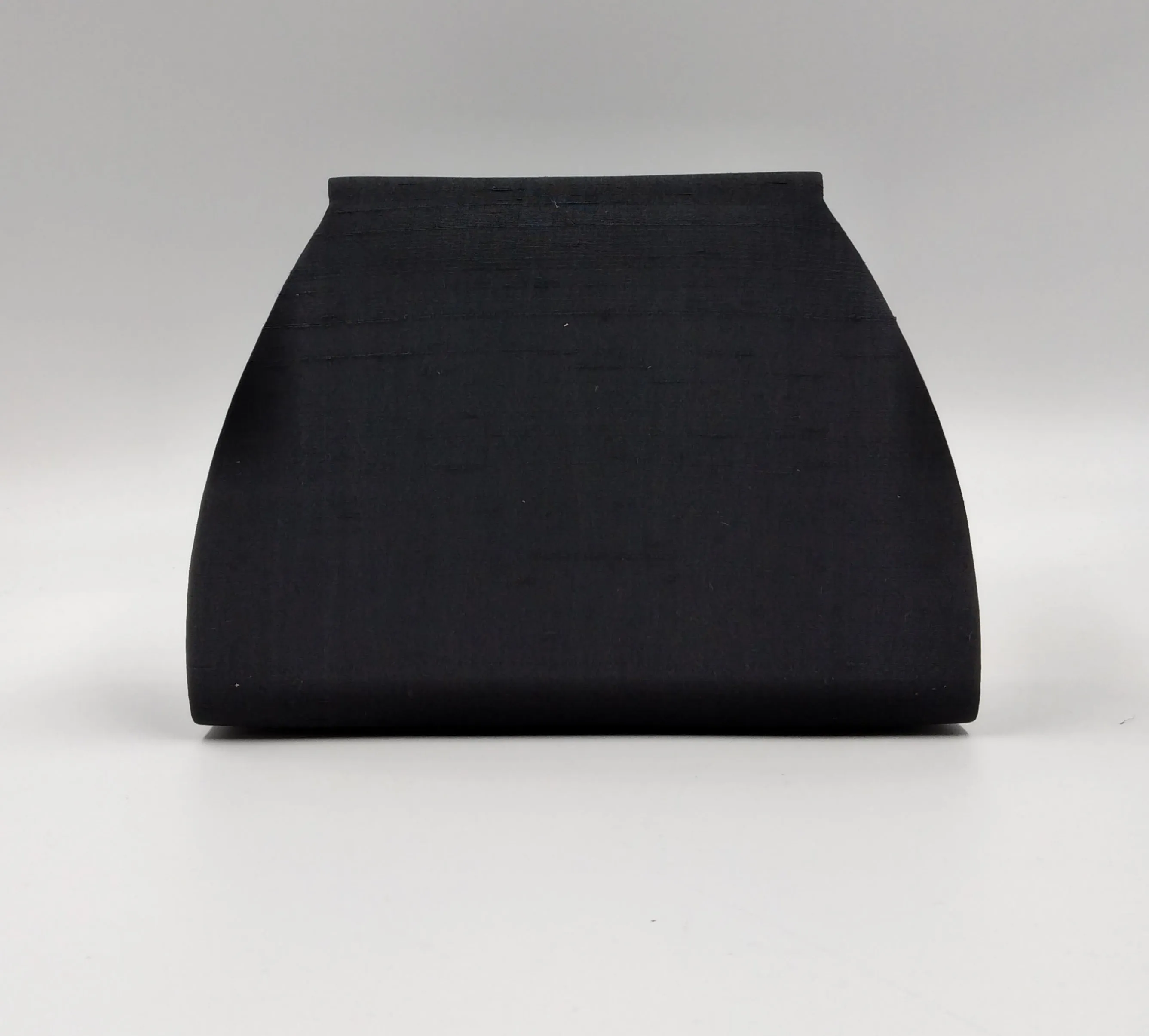 POCHETTE IN SATIN CON QUADRI
