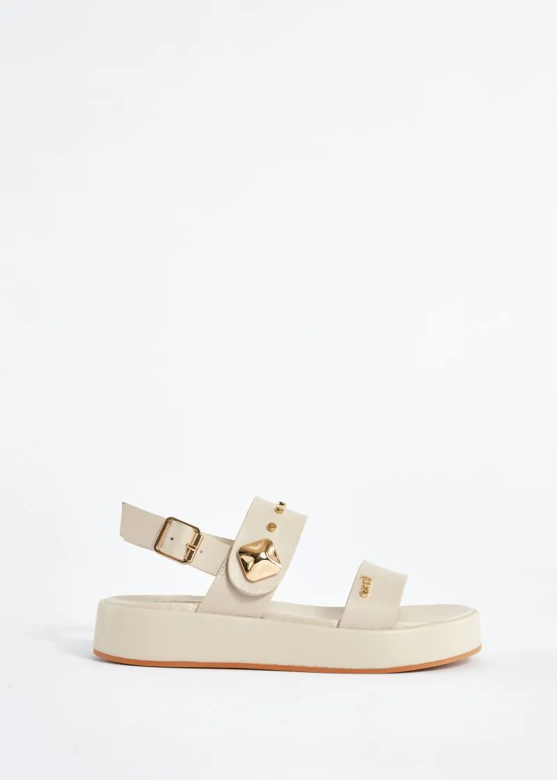 Sandali in pelle con borchie
