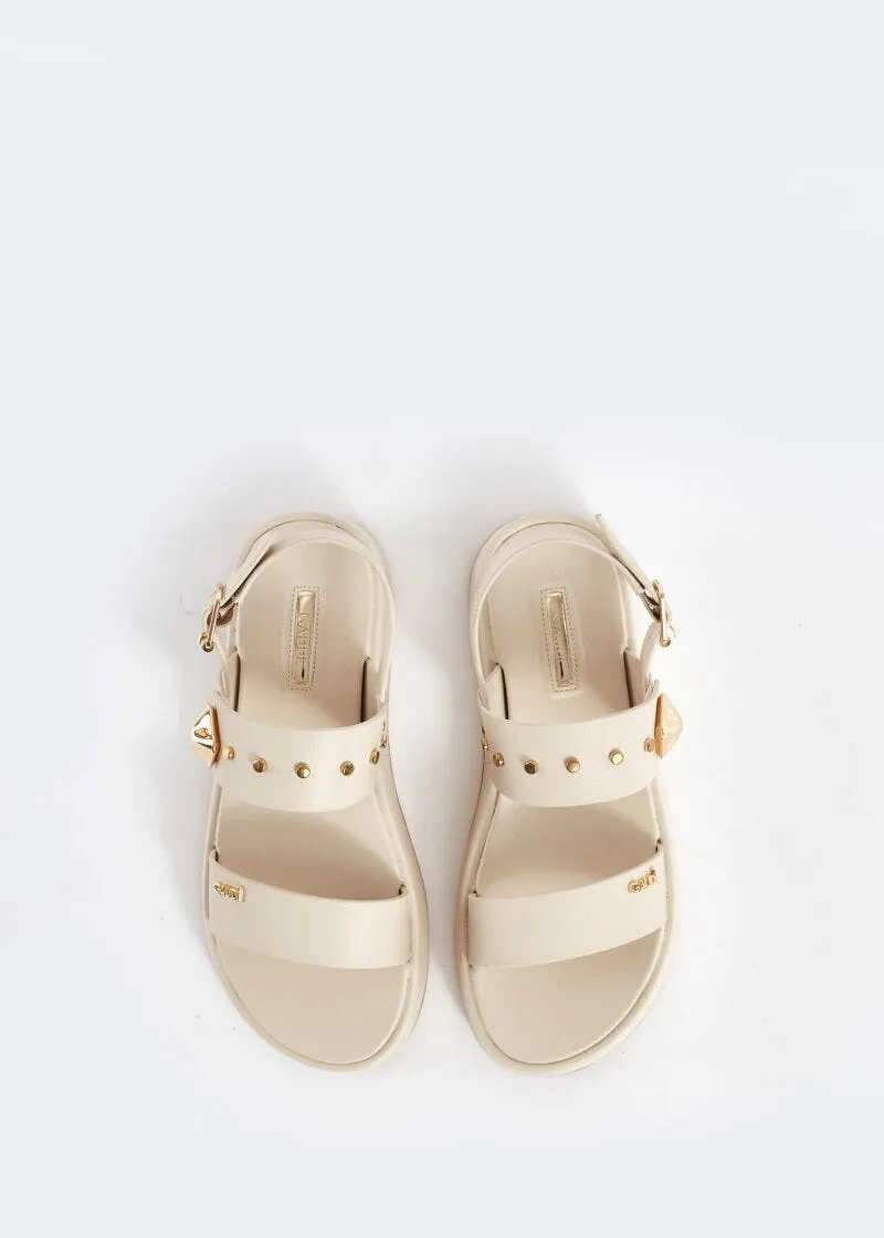 Sandali in pelle con borchie