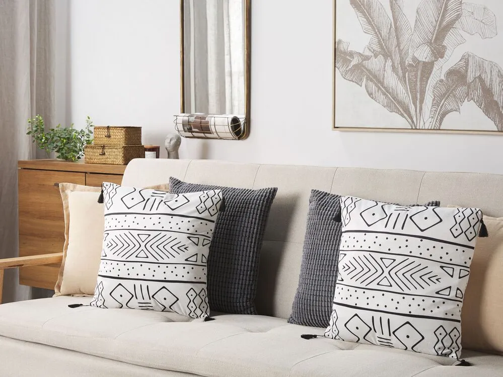 Set di 2 cuscini SCHEFFLERA Velluto 45 x 45 cm Bianco Trama geometrica
