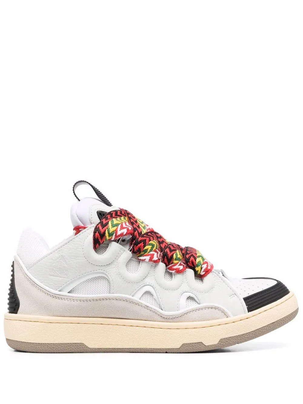 Sneakers Curb