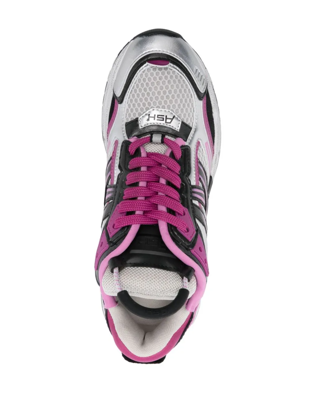 Sneakers Race 03
