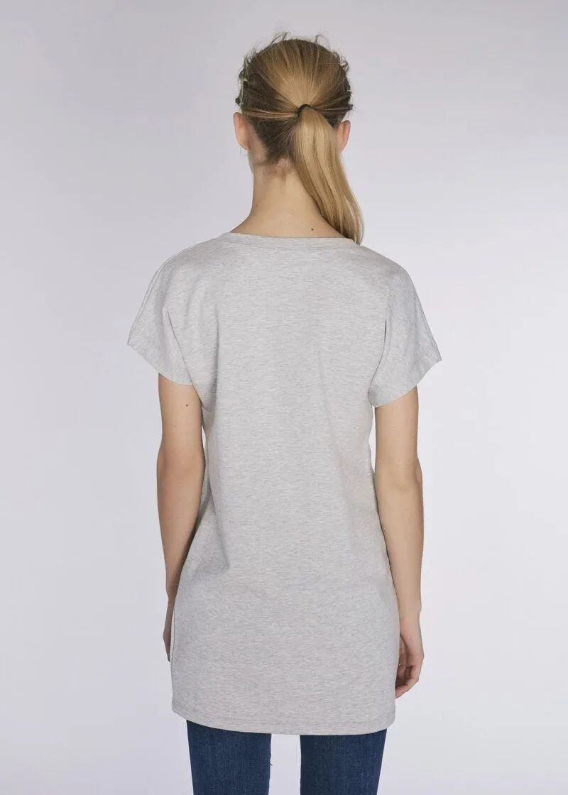 T-shirt lunga con strass e borchie
