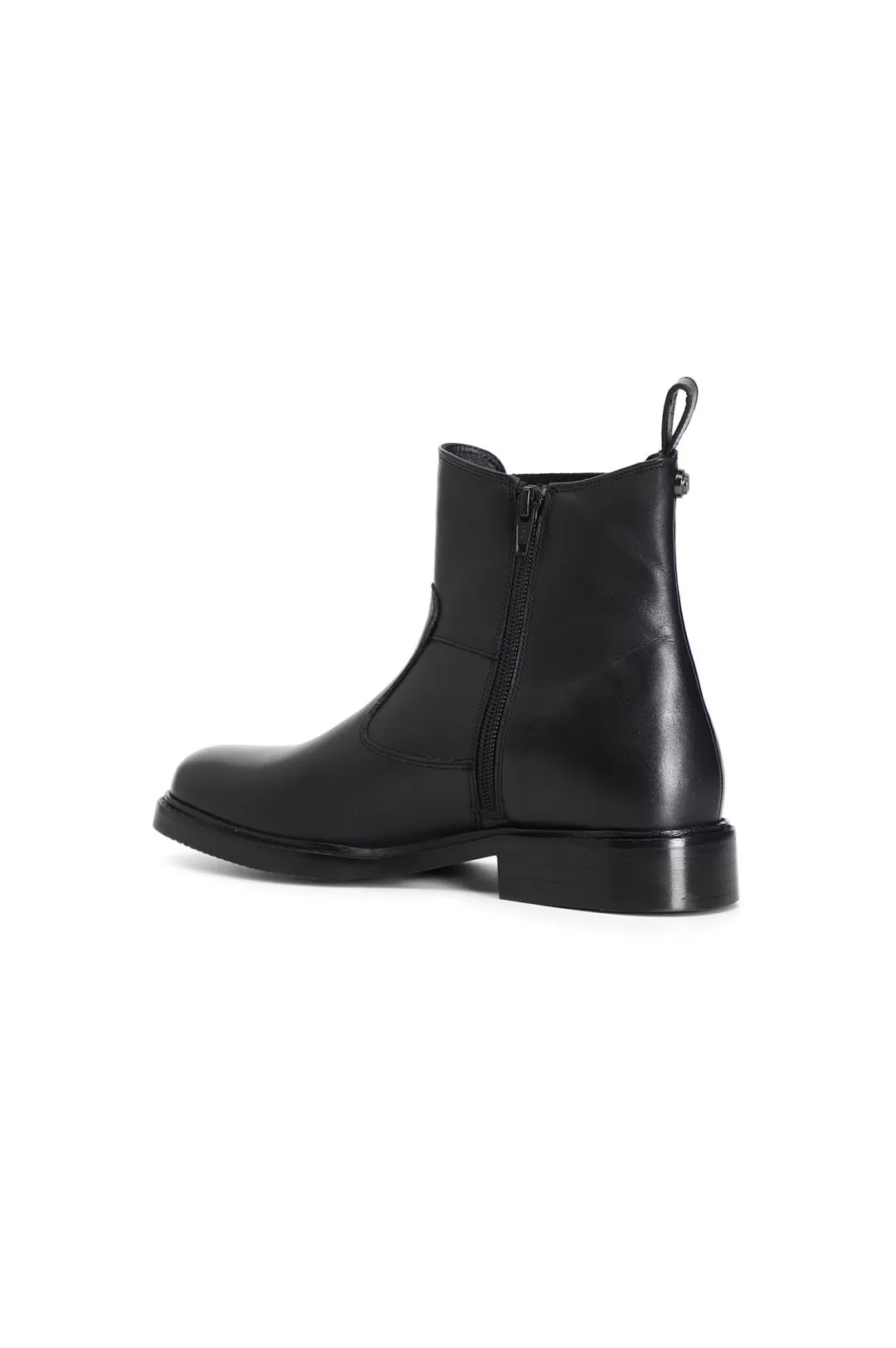 tronchetto in pelle con elastico e borchie nero