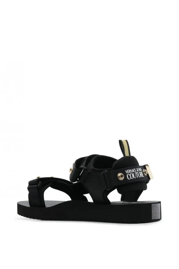 Versace Jeans Couture Sandali a punta aperta con strappi