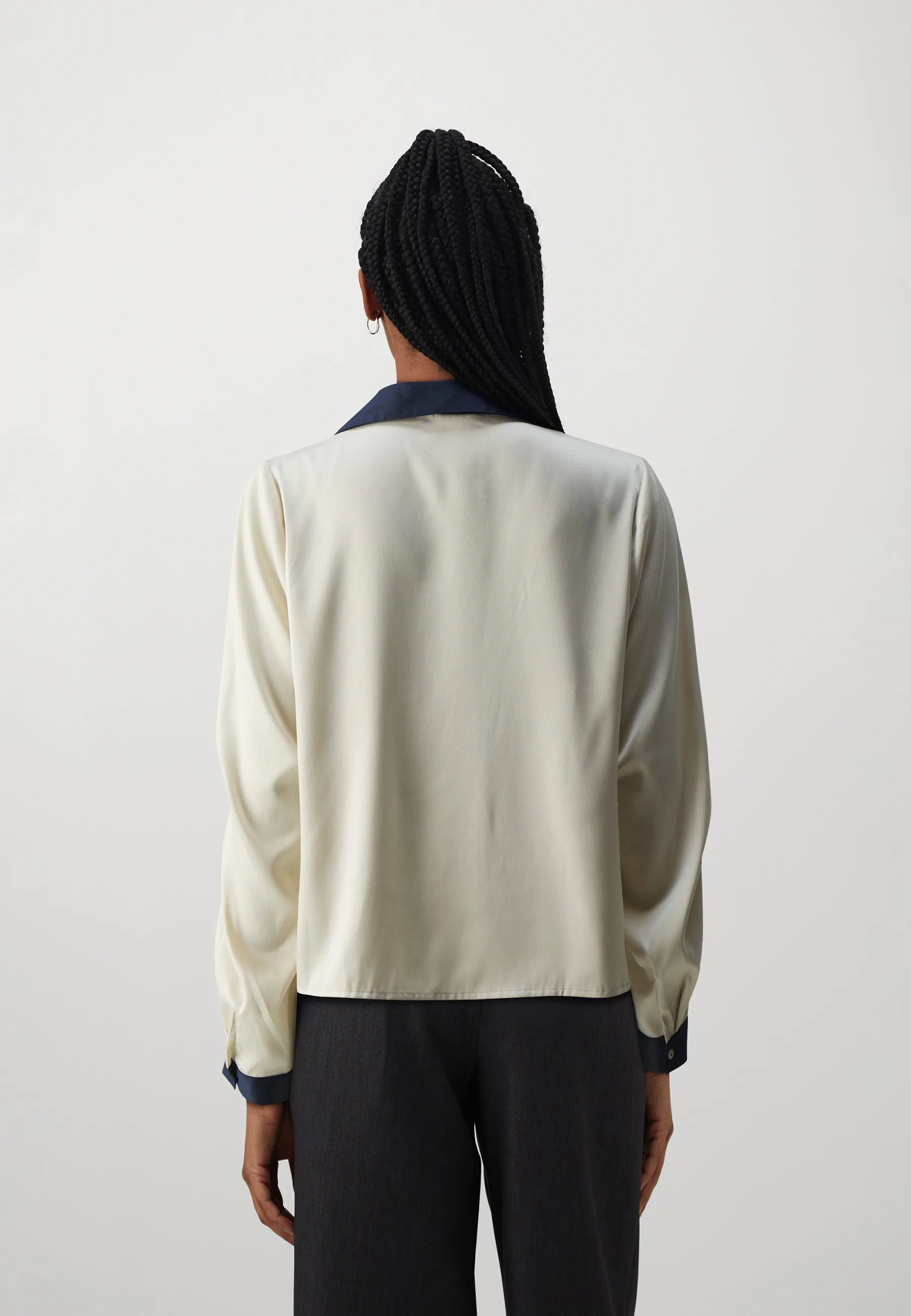 VIBROCKY COLLAR - Camicetta