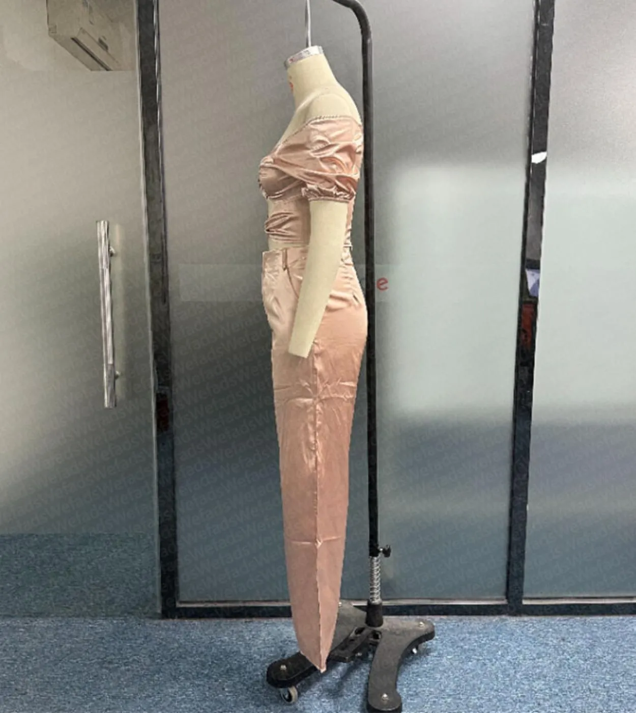 Wefads Set da due pezzi da donna Estate Casual Solid Scava fuori senza spalline Manica a sbuffo Pantaloni corti larghi dritti Se
