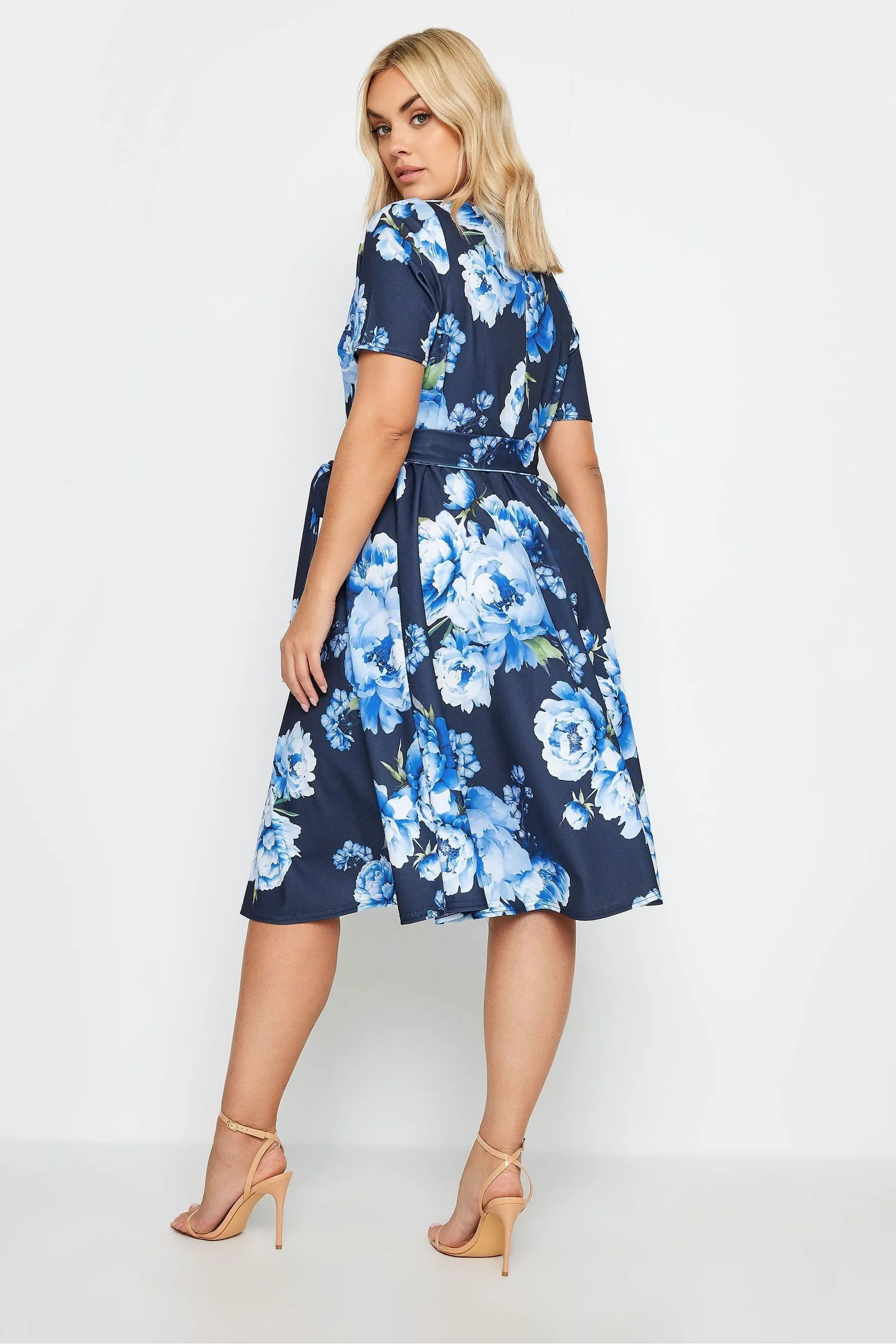 Yours Curve LONDON - Scollo rotondo - Abito a pieghe